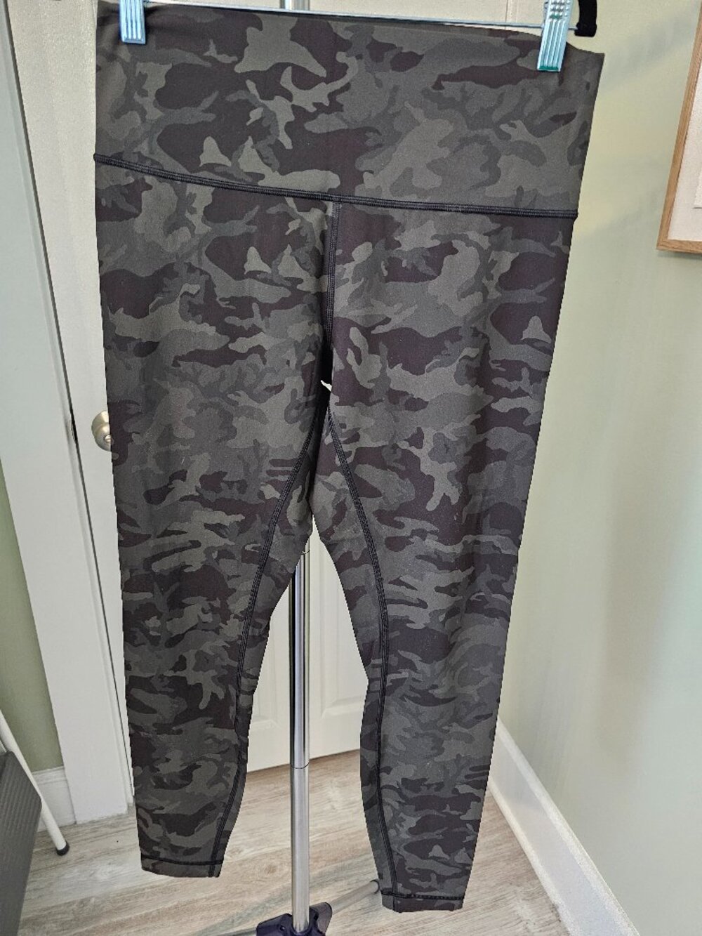Lululemon Wunder Under leggings in Green Camo